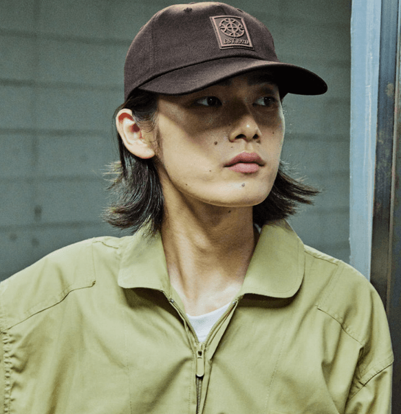 동아일보 미래전략연구소와 오가프가 협업해 만든 ‘동아 시그니처’ 볼캡. 104년 역사가 담긴 동아일보 엠블럼을 트렌디한 감각으로 재해석했다. 동아일보 미래전략연구소 제공